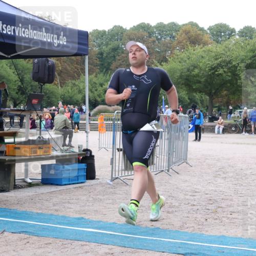 14.09.2025 - Stadtparktriathlon Strokosch-Dieckow http://msf.ph/oto/8883725 14.09.2025 10:16:55 Ziel 421, 453, 471 meine-sportfotos.de