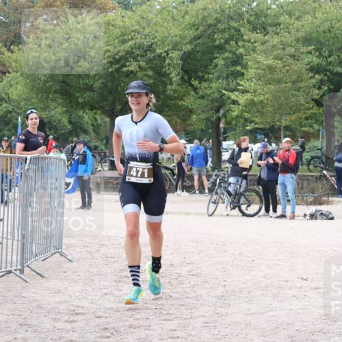 14.09.2025 - Stadtparktriathlon Strokosch-Dieckow http://msf.ph/oto/8883737 14.09.2025 10:16:57 Ziel 421, 453, 471 meine-sportfotos.de