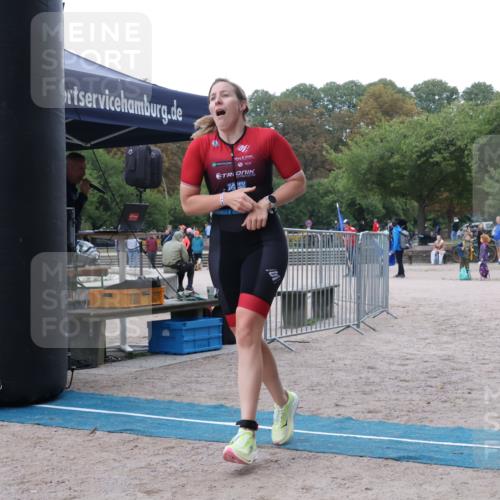 14.09.2025 - Stadtparktriathlon Strokosch-Dieckow http://msf.ph/oto/8883834 14.09.2025 10:18:34 Ziel 395, 464, 482 meine-sportfotos.de