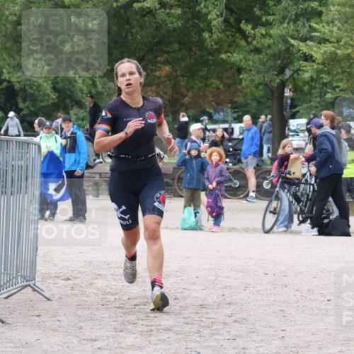 14.09.2025 - Stadtparktriathlon Strokosch-Dieckow http://msf.ph/oto/8883839 14.09.2025 10:18:58 Ziel 454 meine-sportfotos.de