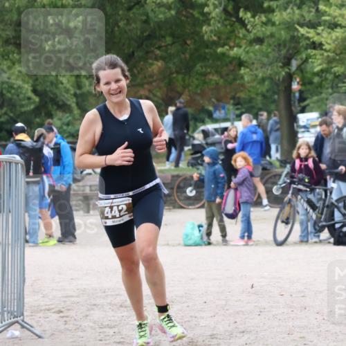 14.09.2025 - Stadtparktriathlon Strokosch-Dieckow http://msf.ph/oto/8883886 14.09.2025 10:20:06 Ziel 442, 469 meine-sportfotos.de