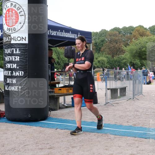 14.09.2025 - Stadtparktriathlon Strokosch-Dieckow http://msf.ph/oto/8884016 14.09.2025 10:22:02 Ziel 483, 495 meine-sportfotos.de