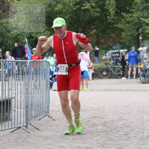 14.09.2025 - Stadtparktriathlon Strokosch-Dieckow http://msf.ph/oto/8884024 14.09.2025 10:22:12 Ziel 302 meine-sportfotos.de