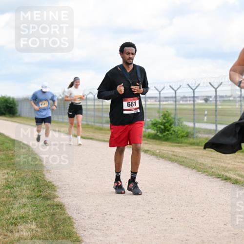 14.09.2025 - Airport Race Dr. Thomas Lammeyer http://msf.ph/oto/8884042 14.09.2025 12:38:22 Laufen 681, 681, 1439 meine-sportfotos.de