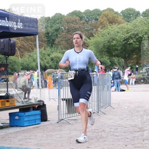 14.09.2025 - Stadtparktriathlon Strokosch-Dieckow http://msf.ph/oto/8884047 14.09.2025 10:22:28 Ziel  meine-sportfotos.de