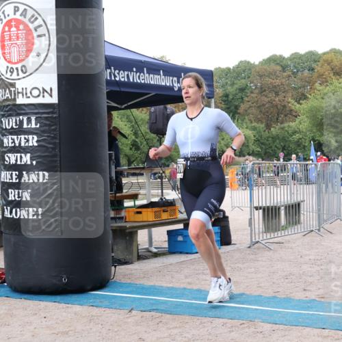 14.09.2025 - Stadtparktriathlon Strokosch-Dieckow http://msf.ph/oto/8884049 14.09.2025 10:22:28 Ziel  meine-sportfotos.de