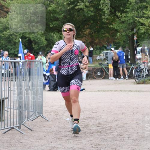 14.09.2025 - Stadtparktriathlon Strokosch-Dieckow http://msf.ph/oto/8884057 14.09.2025 10:22:48 Ziel 497 meine-sportfotos.de