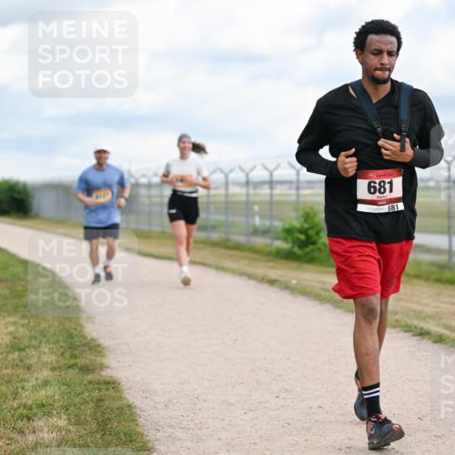 14.09.2025 - Airport Race Dr. Thomas Lammeyer http://msf.ph/oto/8884061 14.09.2025 12:38:23 Laufen 681, 681 meine-sportfotos.de