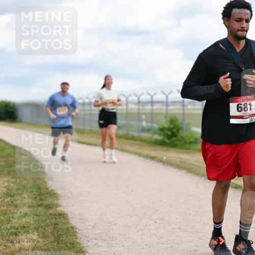 14.09.2025 - Airport Race Dr. Thomas Lammeyer http://msf.ph/oto/8884064 14.09.2025 12:38:23 Laufen 681, 681 meine-sportfotos.de