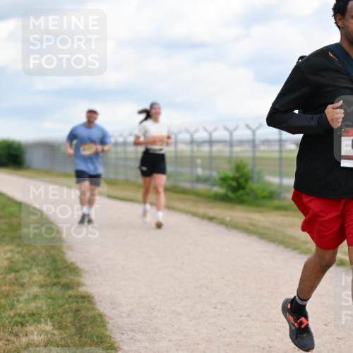 14.09.2025 - Airport Race Dr. Thomas Lammeyer http://msf.ph/oto/8884069 14.09.2025 12:38:23 Laufen 681, 681 meine-sportfotos.de