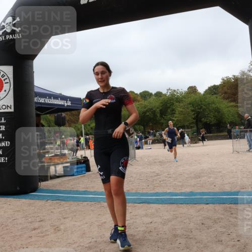 14.09.2025 - Stadtparktriathlon Strokosch-Dieckow http://msf.ph/oto/8884104 14.09.2025 10:25:02 Ziel 448, 459 meine-sportfotos.de
