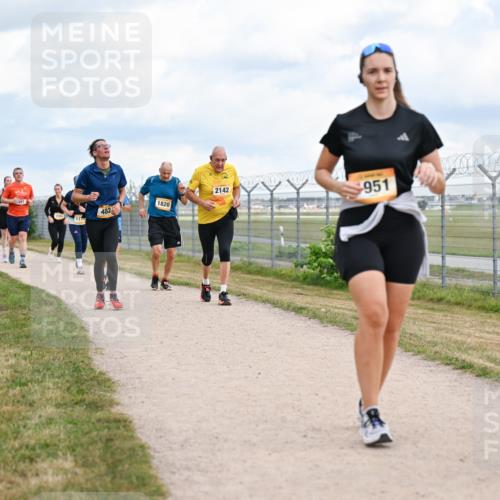 14.09.2025 - Airport Race Dr. Thomas Lammeyer http://msf.ph/oto/8884160 14.09.2025 12:38:40 Laufen 391, 1820, 482, 171, 2142, 951, 1819 meine-sportfotos.de