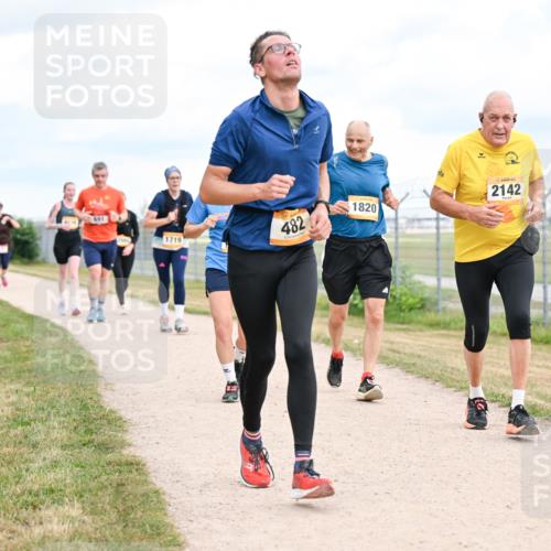 14.09.2025 - Airport Race Dr. Thomas Lammeyer http://msf.ph/oto/8884215 14.09.2025 12:38:44 Laufen 1719, 482, 1820, 2142 meine-sportfotos.de