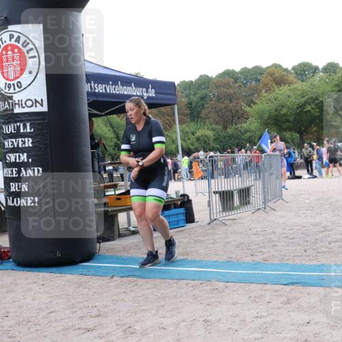 14.09.2025 - Stadtparktriathlon Strokosch-Dieckow http://msf.ph/oto/8884279 14.09.2025 10:28:31 Ziel 445, 467 meine-sportfotos.de