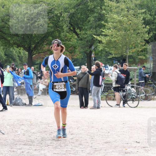 14.09.2025 - Stadtparktriathlon Strokosch-Dieckow http://msf.ph/oto/8884345 14.09.2025 10:32:03 Ziel 458 meine-sportfotos.de