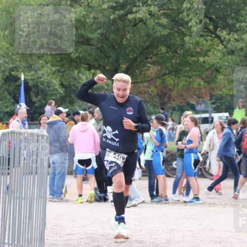 14.09.2025 - Stadtparktriathlon Strokosch-Dieckow http://msf.ph/oto/8884404 14.09.2025 10:34:52 Ziel 440 meine-sportfotos.de