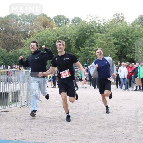 14.09.2025 - Stadtparktriathlon Strokosch-Dieckow http://msf.ph/oto/8884449 14.09.2025 10:38:30 Ziel 549 meine-sportfotos.de