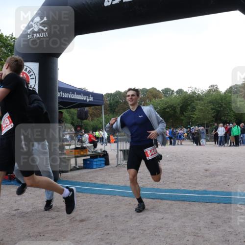 14.09.2025 - Stadtparktriathlon Strokosch-Dieckow http://msf.ph/oto/8884459 14.09.2025 10:38:32 Ziel 549 meine-sportfotos.de