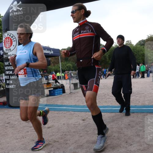 14.09.2025 - Stadtparktriathlon Strokosch-Dieckow http://msf.ph/oto/8884483 14.09.2025 10:39:03 Ziel 548 meine-sportfotos.de