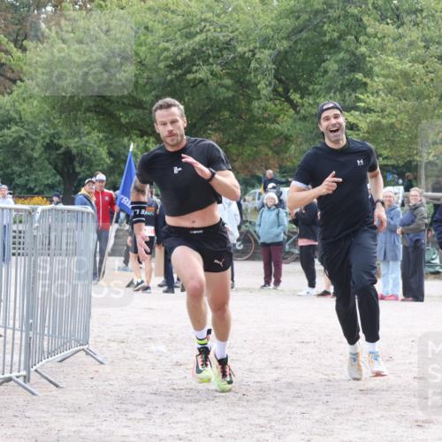 14.09.2025 - Stadtparktriathlon Strokosch-Dieckow http://msf.ph/oto/8884485 14.09.2025 10:39:50 Ziel 554 meine-sportfotos.de