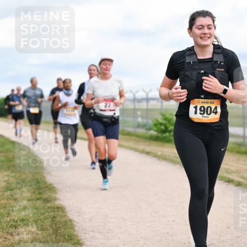 14.09.2025 - Airport Race Dr. Thomas Lammeyer http://msf.ph/oto/8884490 14.09.2025 12:39:12 Laufen 27, 1904 meine-sportfotos.de