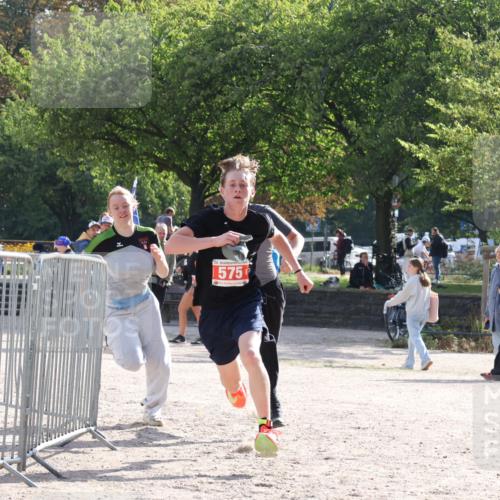 14.09.2025 - Stadtparktriathlon Strokosch-Dieckow http://msf.ph/oto/8884542 14.09.2025 10:42:10 Ziel 575 meine-sportfotos.de