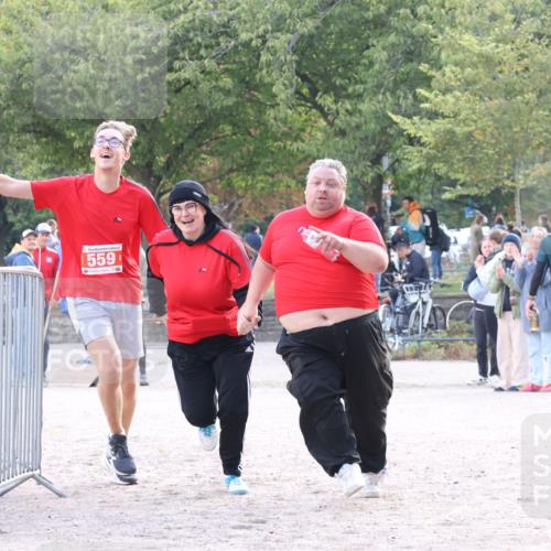 14.09.2025 - Stadtparktriathlon Strokosch-Dieckow http://msf.ph/oto/8884558 14.09.2025 10:44:20 Ziel 559 meine-sportfotos.de
