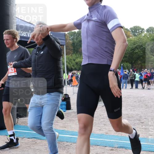 14.09.2025 - Stadtparktriathlon Strokosch-Dieckow http://msf.ph/oto/8884604 14.09.2025 10:46:59 Ziel 563 meine-sportfotos.de