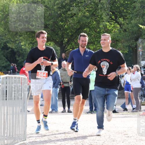 14.09.2025 - Stadtparktriathlon Strokosch-Dieckow http://msf.ph/oto/8884627 14.09.2025 10:48:12 Ziel 564 meine-sportfotos.de