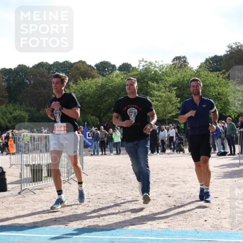 14.09.2025 - Stadtparktriathlon Strokosch-Dieckow http://msf.ph/oto/8884640 14.09.2025 10:48:15 Ziel 564 meine-sportfotos.de