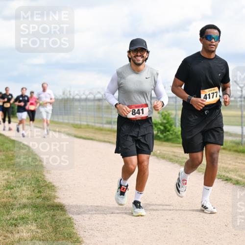 14.09.2025 - Airport Race Dr. Thomas Lammeyer http://msf.ph/oto/8884705 14.09.2025 12:39:51 Laufen 4177, 841 meine-sportfotos.de