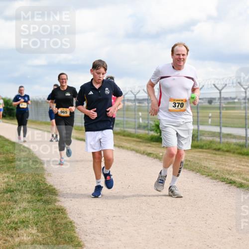 14.09.2025 - Airport Race Dr. Thomas Lammeyer http://msf.ph/oto/8884752 14.09.2025 12:39:57 Laufen 965, 370 meine-sportfotos.de
