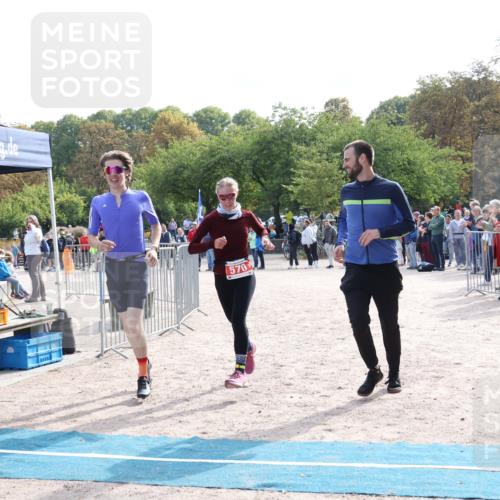 14.09.2025 - Stadtparktriathlon Strokosch-Dieckow http://msf.ph/oto/8884759 14.09.2025 10:54:20 Ziel 570 meine-sportfotos.de