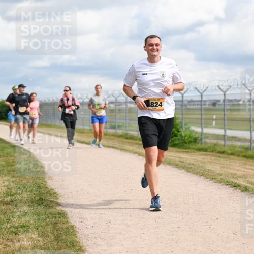 14.09.2025 - Airport Race Dr. Thomas Lammeyer http://msf.ph/oto/8884857 14.09.2025 12:40:08 Laufen 824 meine-sportfotos.de