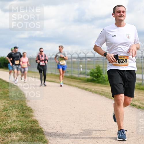14.09.2025 - Airport Race Dr. Thomas Lammeyer http://msf.ph/oto/8884870 14.09.2025 12:40:09 Laufen 824 meine-sportfotos.de