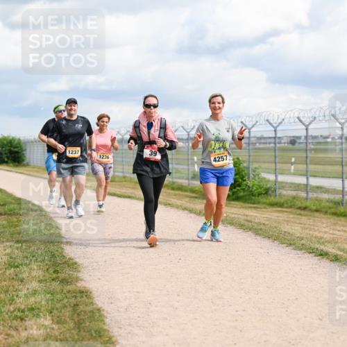 14.09.2025 - Airport Race Dr. Thomas Lammeyer http://msf.ph/oto/8884881 14.09.2025 12:40:11 Laufen 1237, 1236, 39, 4257 meine-sportfotos.de