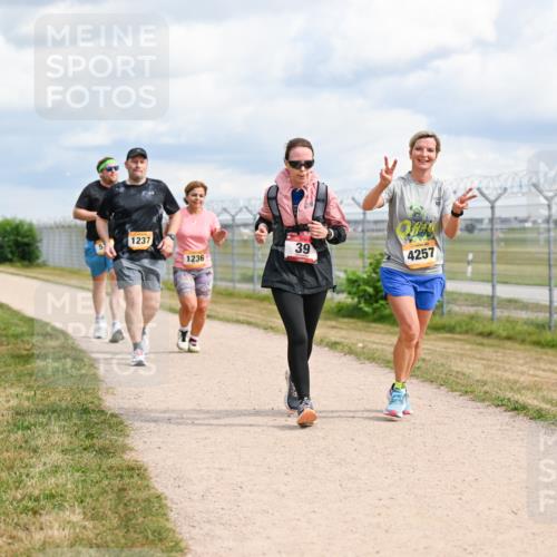 14.09.2025 - Airport Race Dr. Thomas Lammeyer http://msf.ph/oto/8884890 14.09.2025 12:40:12 Laufen 1237, 1236, 39, 4257 meine-sportfotos.de