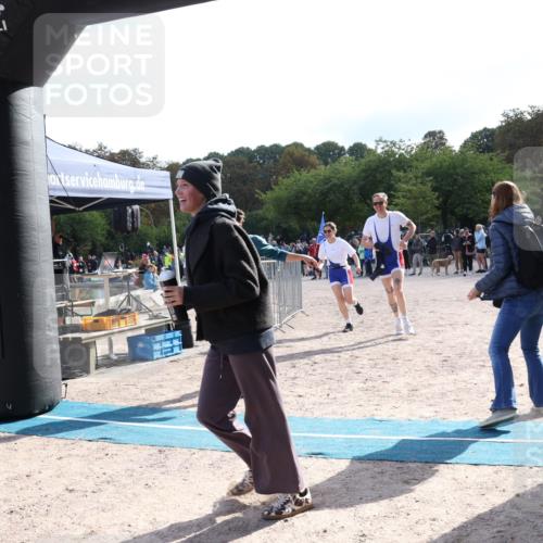 14.09.2025 - Stadtparktriathlon Strokosch-Dieckow http://msf.ph/oto/8884938 14.09.2025 10:57:55 Ziel 589 meine-sportfotos.de