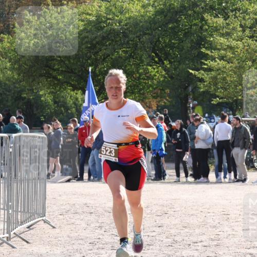 14.09.2025 - Stadtparktriathlon Strokosch-Dieckow http://msf.ph/oto/8884974 14.09.2025 10:58:58 Ziel 523 meine-sportfotos.de