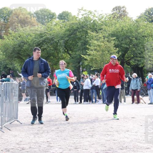14.09.2025 - Stadtparktriathlon Strokosch-Dieckow http://msf.ph/oto/8885066 14.09.2025 11:02:10 Ziel 593 meine-sportfotos.de
