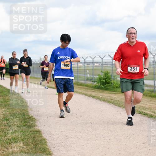 14.09.2025 - Airport Race Dr. Thomas Lammeyer http://msf.ph/oto/8885089 14.09.2025 12:40:44 Laufen 1609, 24, 1692, 251 meine-sportfotos.de