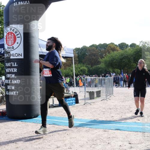 14.09.2025 - Stadtparktriathlon Strokosch-Dieckow http://msf.ph/oto/8885100 14.09.2025 11:02:22 Ziel 565 meine-sportfotos.de