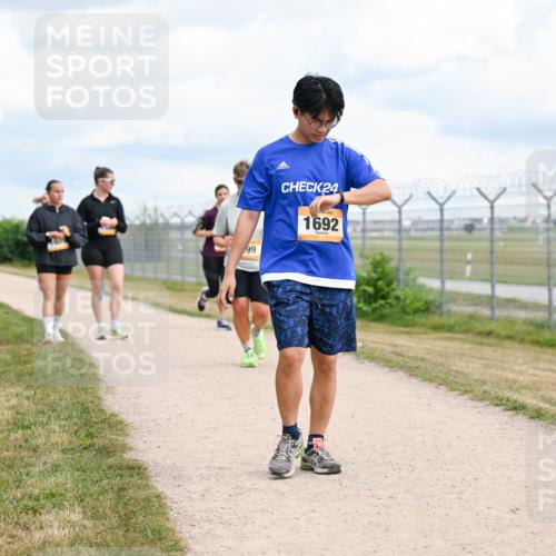 14.09.2025 - Airport Race Dr. Thomas Lammeyer http://msf.ph/oto/8885115 14.09.2025 12:40:45 Laufen 99, 24, 1692 meine-sportfotos.de