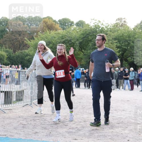 14.09.2025 - Stadtparktriathlon Strokosch-Dieckow http://msf.ph/oto/8885160 14.09.2025 11:03:27 Ziel 529, 592, 618 meine-sportfotos.de