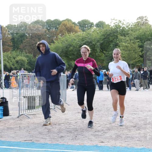 14.09.2025 - Stadtparktriathlon Strokosch-Dieckow http://msf.ph/oto/8885186 14.09.2025 11:03:32 Ziel 529, 592, 618 meine-sportfotos.de