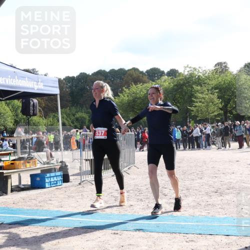 14.09.2025 - Stadtparktriathlon Strokosch-Dieckow http://msf.ph/oto/8885207 14.09.2025 11:04:07 Ziel 537 meine-sportfotos.de