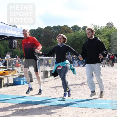 14.09.2025 - Stadtparktriathlon Strokosch-Dieckow http://msf.ph/oto/8885374 14.09.2025 11:06:24 Ziel 614, 660 meine-sportfotos.de