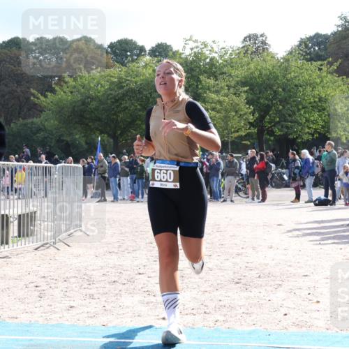 14.09.2025 - Stadtparktriathlon Strokosch-Dieckow http://msf.ph/oto/8885381 14.09.2025 11:06:25 Ziel 614, 660 meine-sportfotos.de