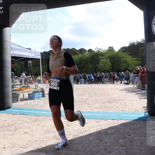 14.09.2025 - Stadtparktriathlon Strokosch-Dieckow http://msf.ph/oto/8885388 14.09.2025 11:06:26 Ziel 614, 660 meine-sportfotos.de