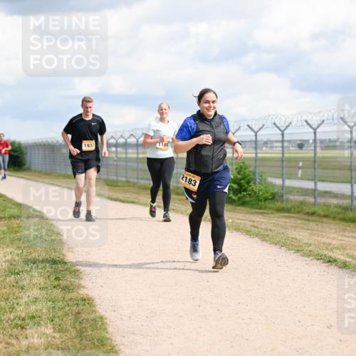 14.09.2025 - Airport Race Dr. Thomas Lammeyer http://msf.ph/oto/8885443 14.09.2025 12:42:06 Laufen 1933, 1101, 2183 meine-sportfotos.de